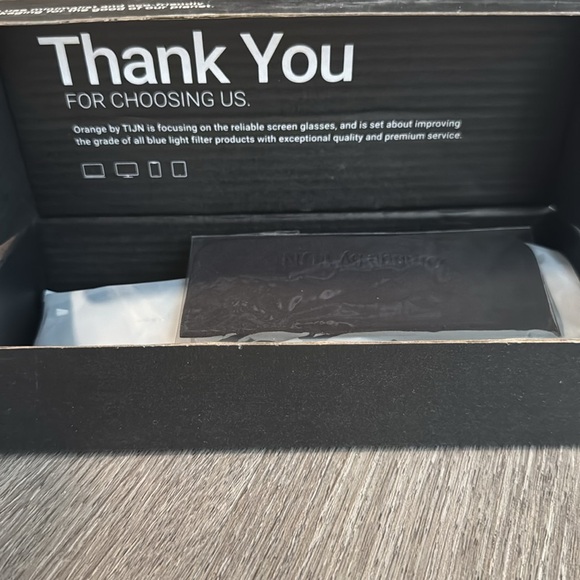 TIJN Screen Glasses with box/cloth, New - Picture 4 of 6